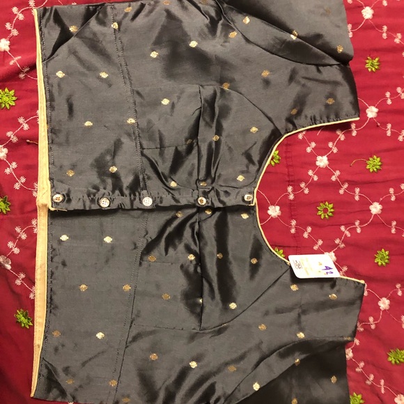 Indian readymade saree blouse - Picture 4 of 4